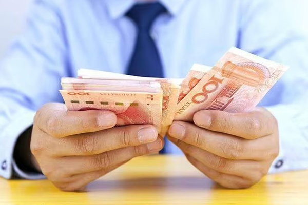 10万资金月利息计算解析